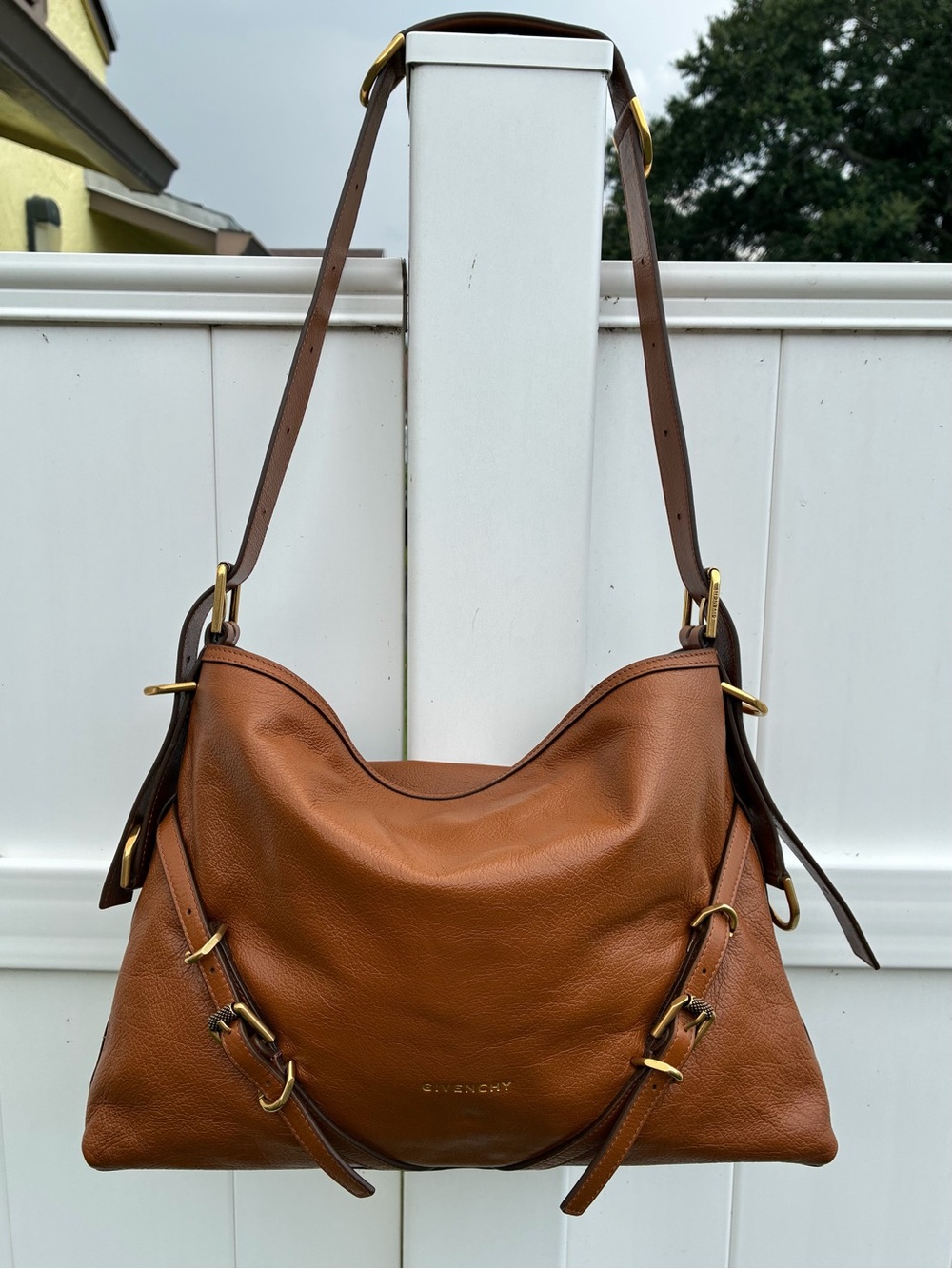 GIVENCHY MEDIUM VOYOU BAG IN GRAINED SOFT TAN LEATHER W/GOLD HARDWARE NEW!